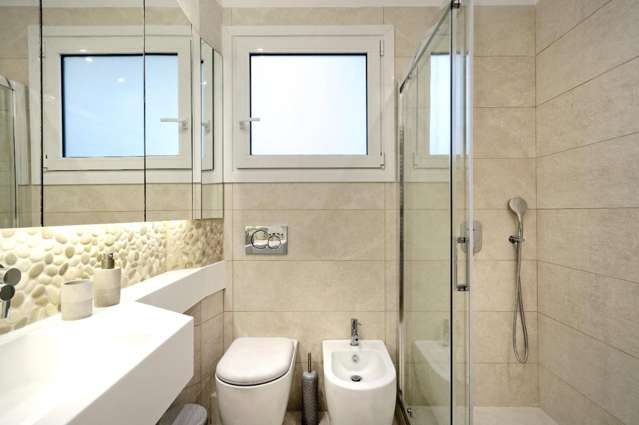 The Fancy Philosopher Apartment Athens Luaran gambar